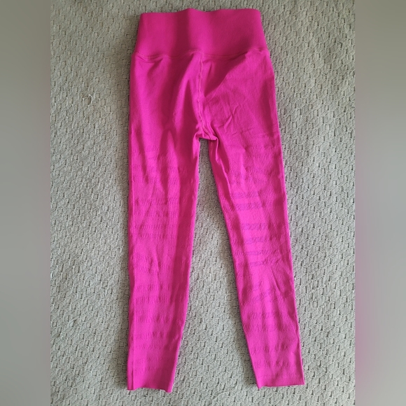 Fabletics Bundle - Picture 2 of 9